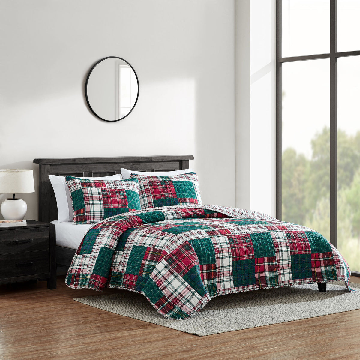 Nautica Emmet Patchwork Red King Reversible Quilt & Sham Set Pale Orchid